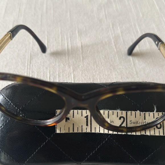Chanel Frame and case - Picture 13 of 13